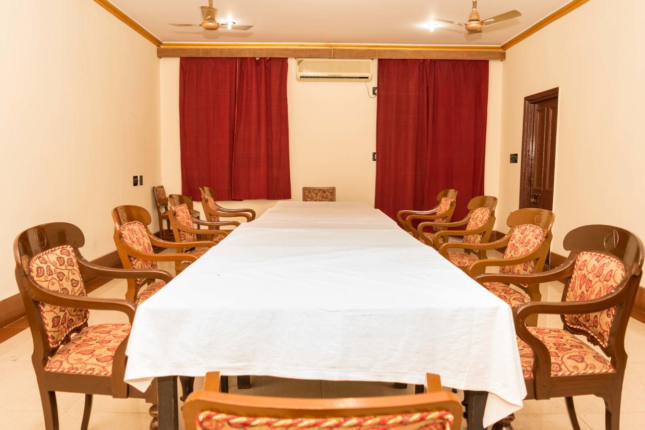 Oyo 5811 Seacom Inn Ymca Esplanade Calcutta Exteriör bild
